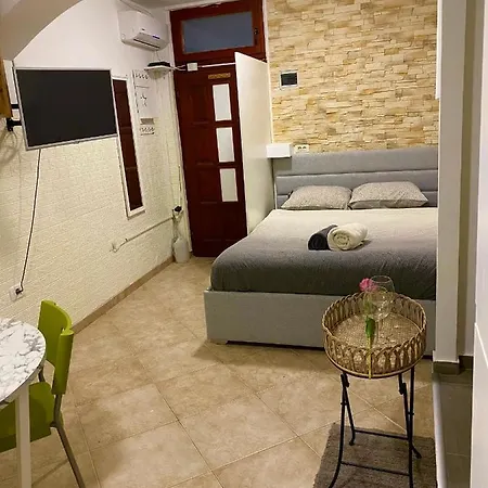 Studio Apartma Sara Апартаменты Пиран